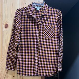 Old Navy ladies plaid shirt size small